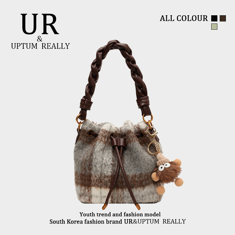 กระเป๋าผู้หญิงสวยๆ กระเป๋าสะพายข้างผู้หญิง กระเป๋าแบรนด์ BEAR BAG กระเป๋าหมีสุดคิ้ว!