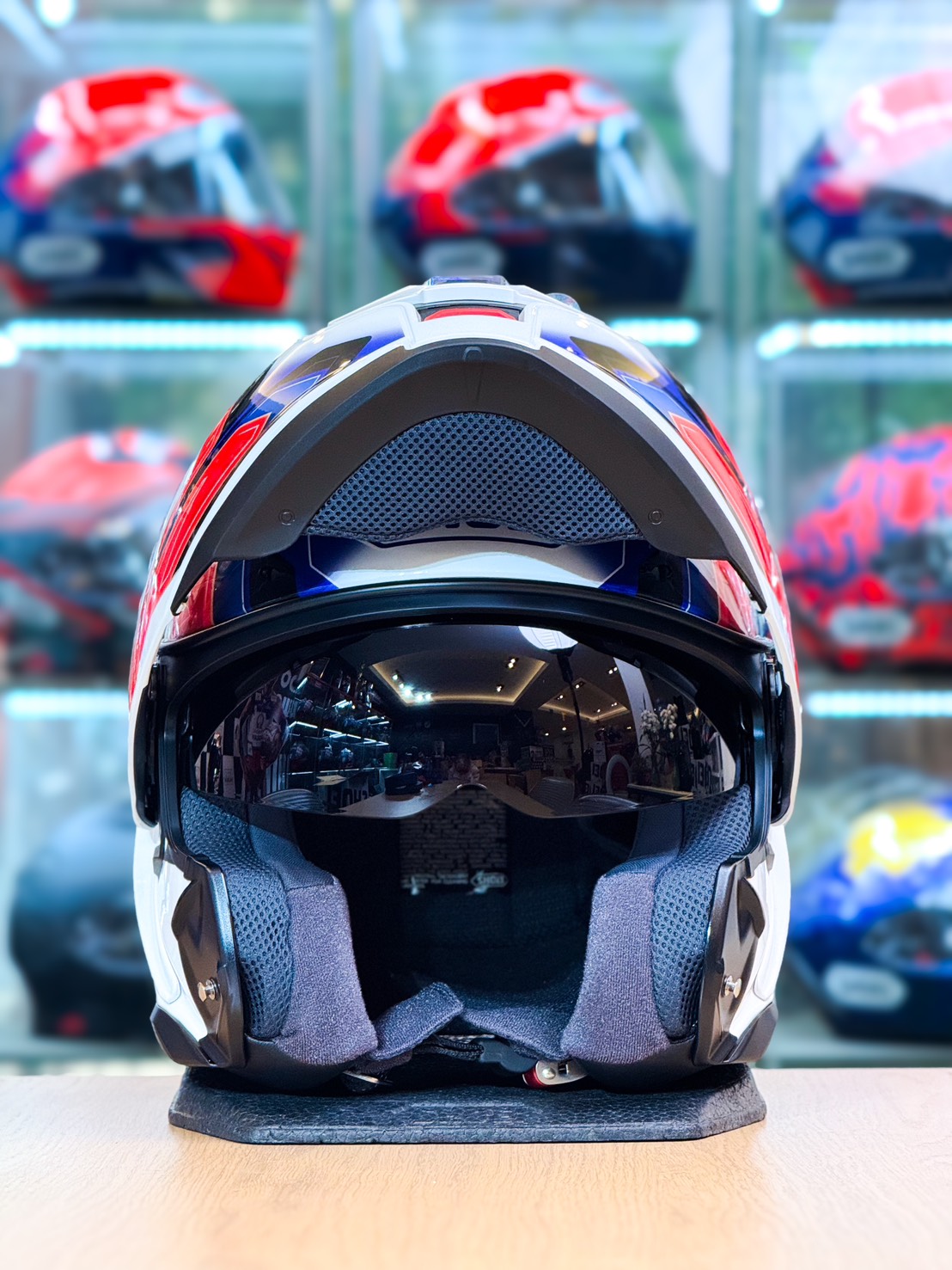 หมวกกันน็อค SHOEI รุ่น NEOTEC3 GRASP TC-10