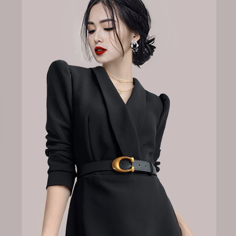 ชุดเดรสยาวสวยๆ สไตล์เกาหลี มีขนาด S M L XL สนใจทักแชท