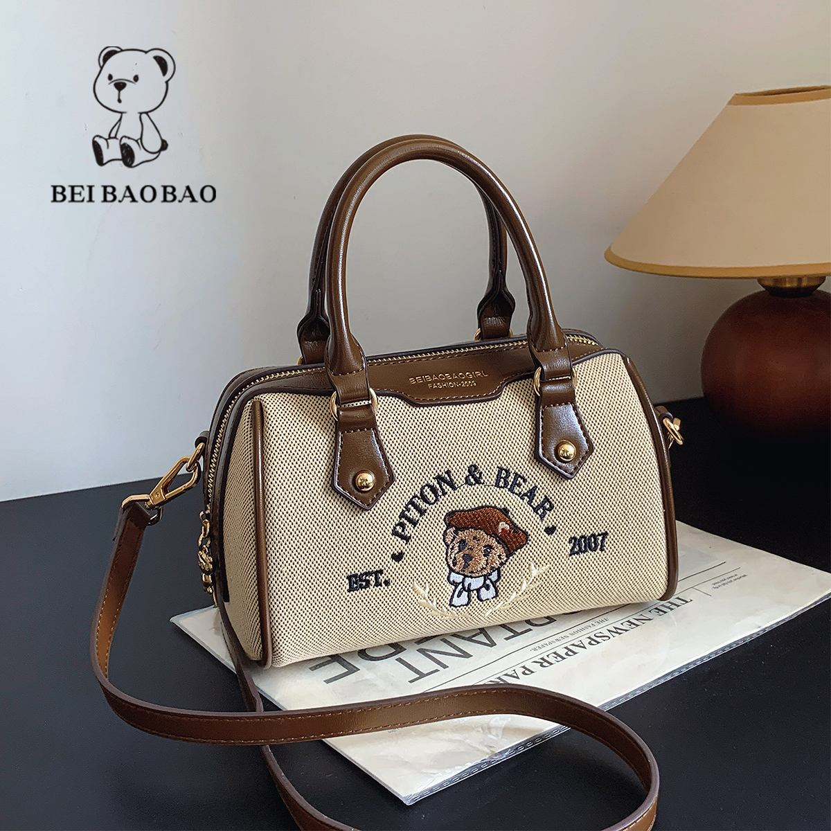 กระเป๋าผู้หญิงสวยๆ กระเป๋าสะพายข้างผู้หญิง กระเป๋าแบรนด์ BEAR BAG กระเป๋าหมีสุดคิ้ว!