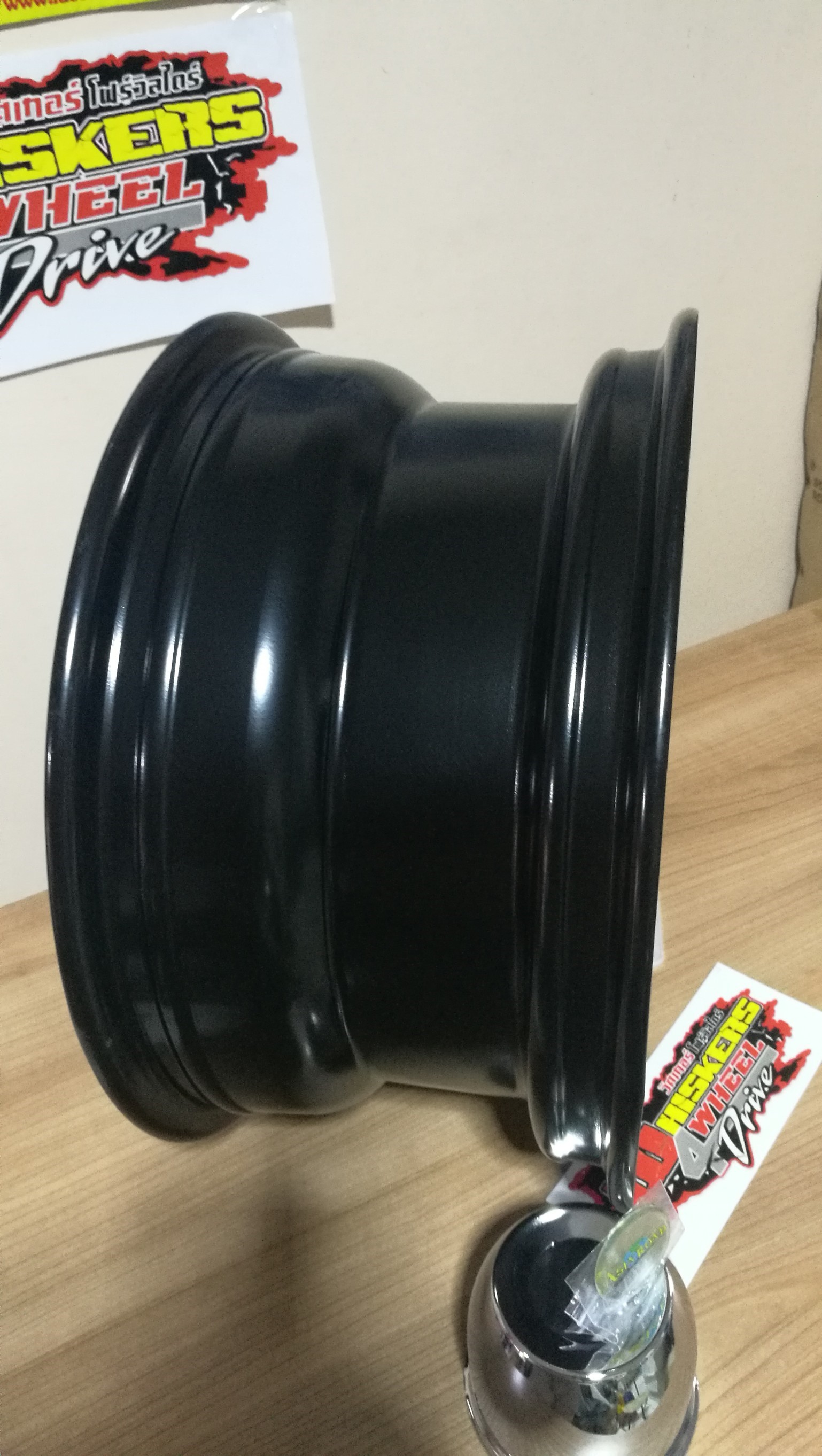ล้อกระทะนำเข้า Asia Road 16x8"-30 ดำ ลาย UFO-A07 ระฆังคว่ำ พร้อมฝาคอบดุม 6 รู 139.7