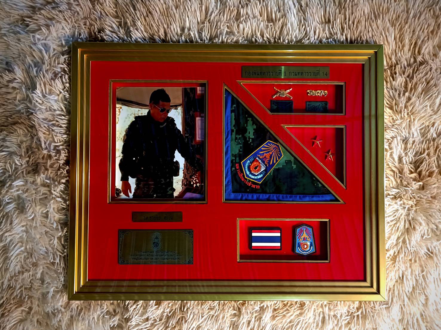 กรอบรูปเหรียญที่ระลึก ของขวัญเกษียณ ชิ้นเดียวในโลก กรอบรูปเก็บความทรงจำ กรอบตราสัญลักษณ์หน่วยงานราชการ