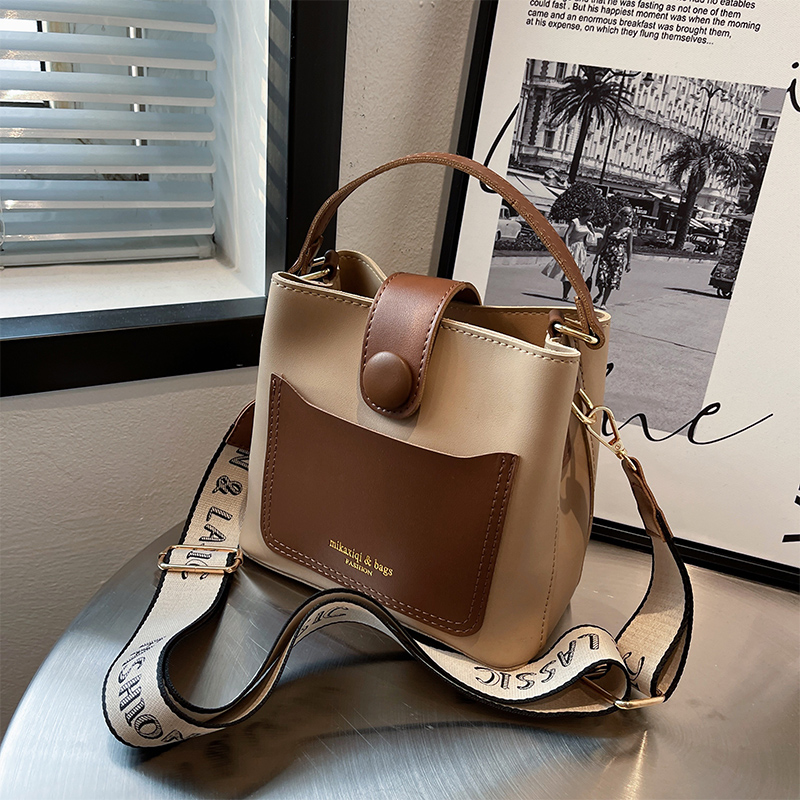 กระเป๋าผู้หญิงสวยๆ กระเป๋าสะพายข้างผู้หญิง กระเป๋าแบรนด์COOL BAG