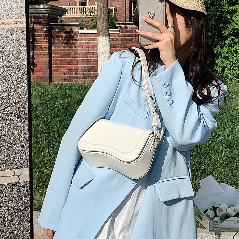 กระเป๋าผู้หญิงสวยๆ กระเป๋าสะพายข้างผู้หญิง กระเป๋าแบรนด์COOL BAG