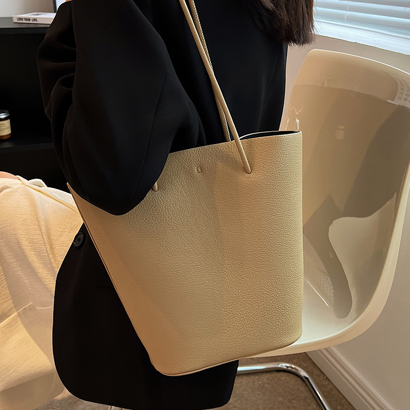 กระเป๋าผู้หญิงสวยๆ กระเป๋าสะพายข้างผู้หญิง กระเป๋าแบรนด์COOL BAG