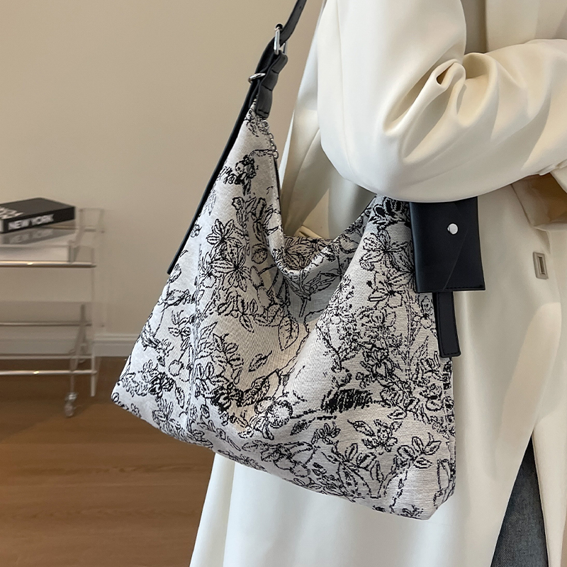 กระเป๋าผู้หญิงสวยๆ กระเป๋าสะพายข้างผู้หญิง กระเป๋าแบรนด์COOL BAG