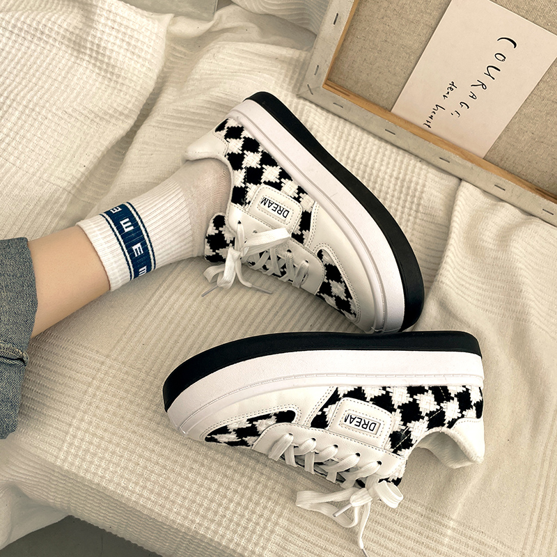 รองเท้าผ้าใบผู้หญิง ใส่สบาย รองเท้าผ้าใบใส่เที่ยวผู้หญิง มีSIZE 35 36 37 38 39 40