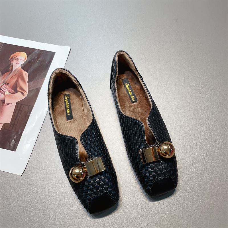 รองเท้าคัทชูผู้หญิงส้นเตี้ย ใส่สบาย มีขนาด35-40