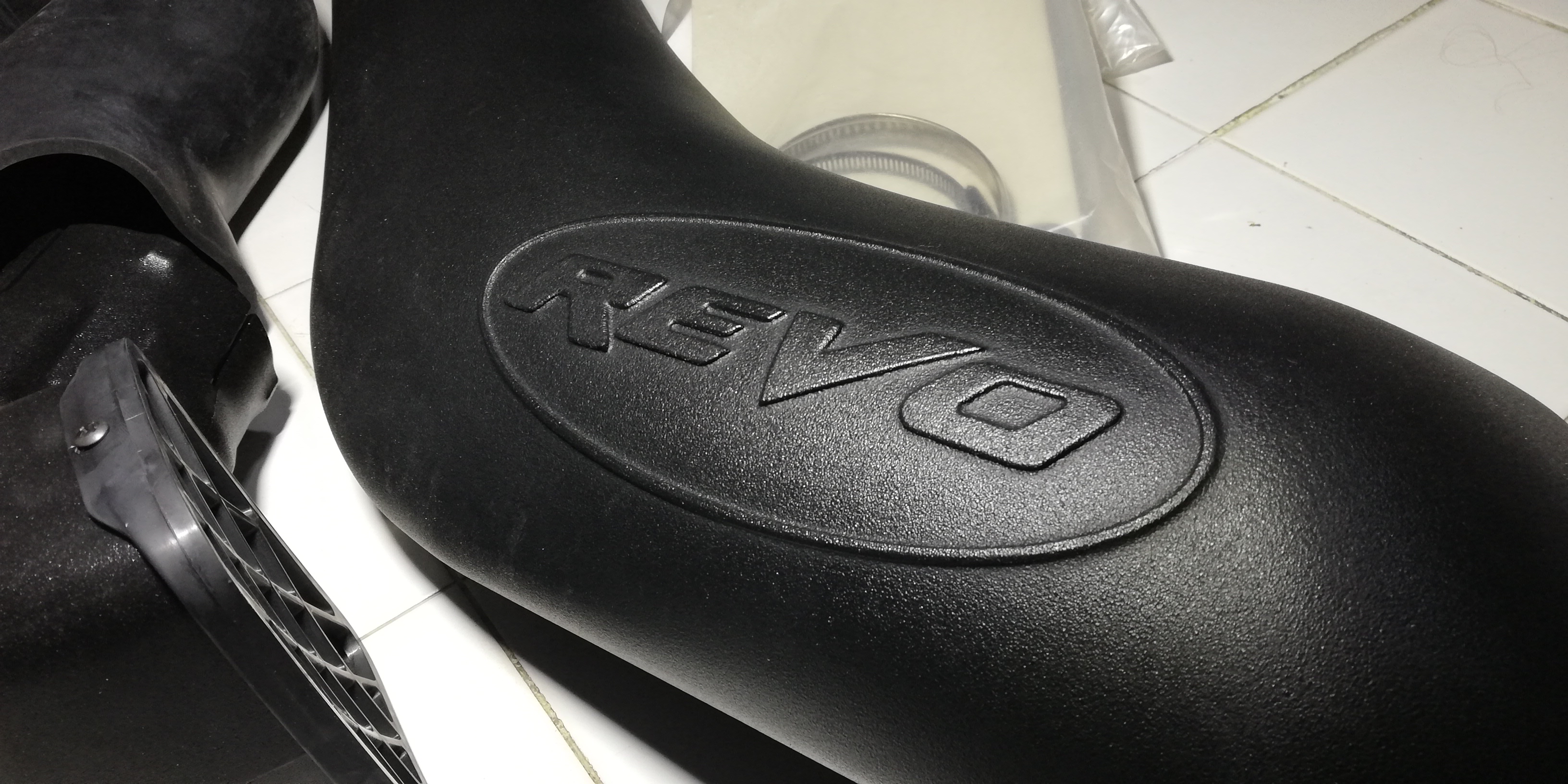 สน็อกเกิ้ล Revo