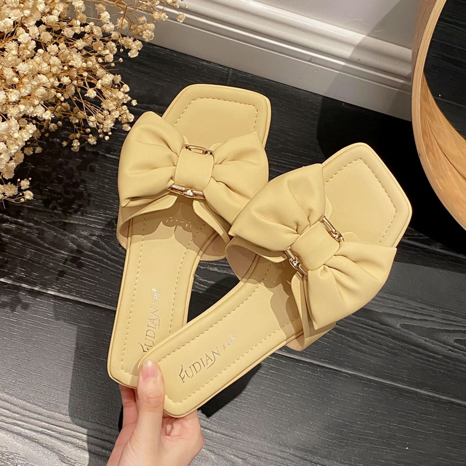 รองเท้าแตะผู้หญิงส้นเตี้ย ใส่สบาย มีขนาด35-43