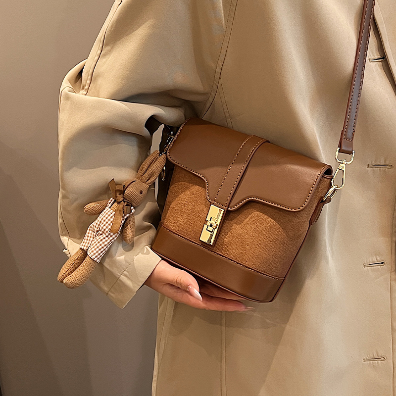 กระเป๋าผู้หญิงสวยๆ กระเป๋าสะพายข้างผู้หญิง กระเป๋าแบรนด์COOL BAG