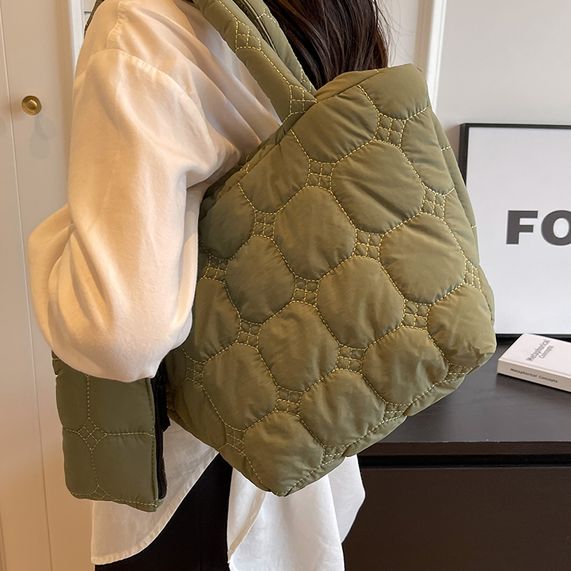 กระเป๋าผู้หญิงสวยๆ กระเป๋าสะพายข้างผู้หญิง กระเป๋าแบรนด์COOL BAG