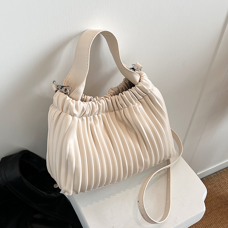 กระเป๋าผู้หญิงสวยๆ กระเป๋าสะพายข้างผู้หญิง กระเป๋าแบรนด์COOL BAG