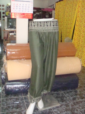 กางเกงเล กางเกงทรงจินนี่ กางเกงขายาว ผ้ายืดเนื้อนิ่มใส่สวยสบายตัว