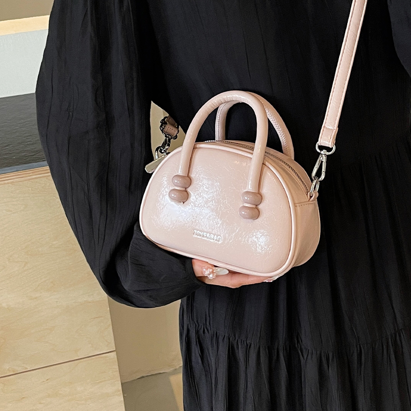 กระเป๋าผู้หญิงสวยๆ กระเป๋าสะพายข้างผู้หญิง กระเป๋าแบรนด์COOL BAG