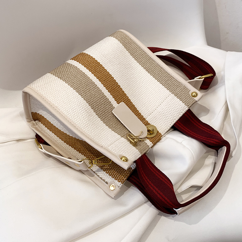 กระเป๋าผู้หญิงสวยๆ กระเป๋าสะพายข้างผู้หญิง กระเป๋าแบรนด์COOL BAG