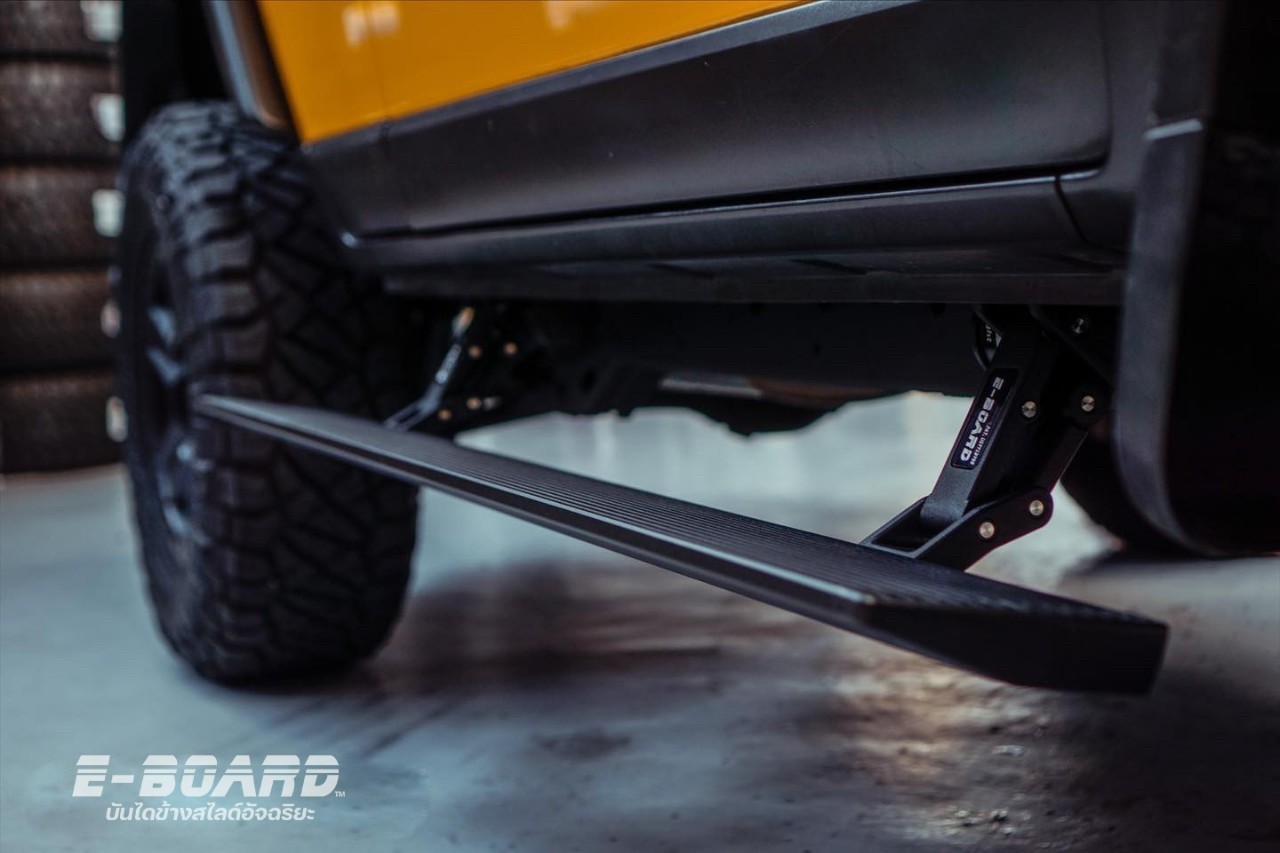 E-Board บันไดไฟฟ้า TOYOTA FJ CRUISER 2015 UP
