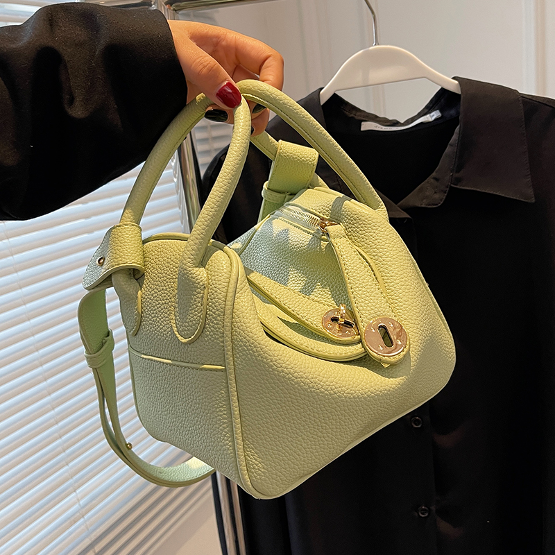 กระเป๋าผู้หญิงสวยๆ กระเป๋าสะพายข้างผู้หญิง กระเป๋าแบรนด์COOL BAG