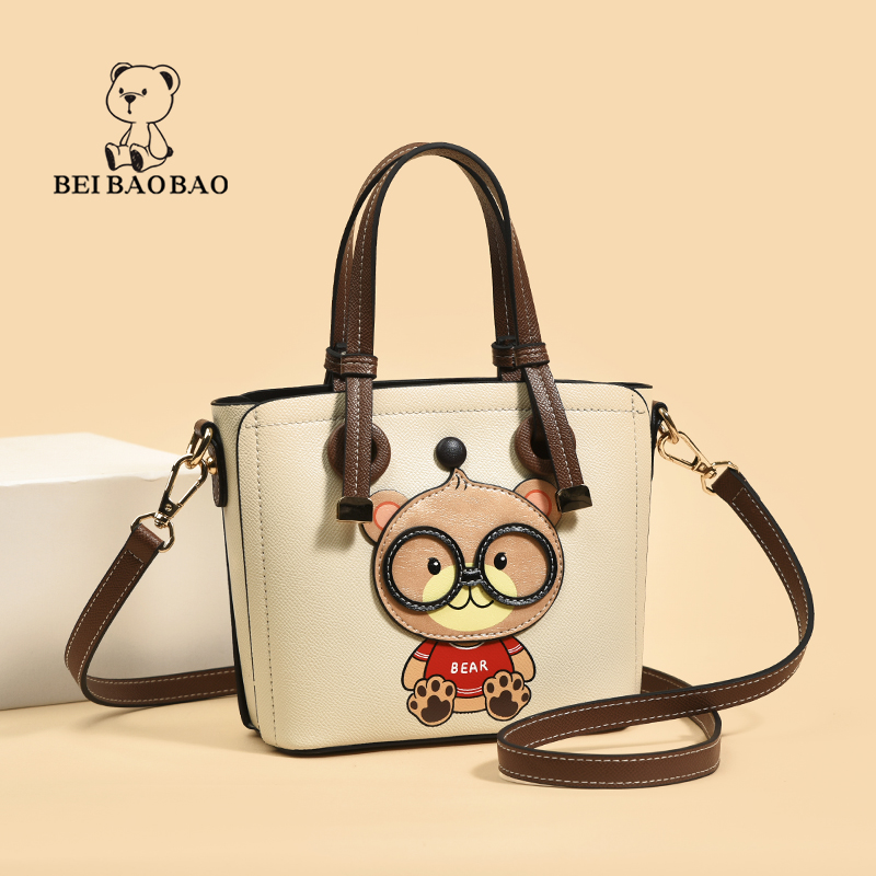 กระเป๋าผู้หญิงสวยๆ กระเป๋าสะพายข้างผู้หญิง กระเป๋าแบรนด์ BEAR BAG กระเป๋าหมีสุดคิ้ว!