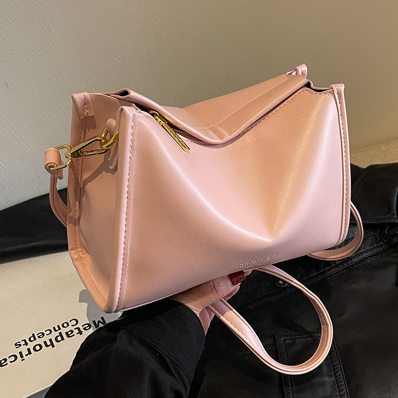 กระเป๋าผู้หญิงสวยๆ กระเป๋าสะพายข้างผู้หญิง กระเป๋าแบรนด์COOL BAG