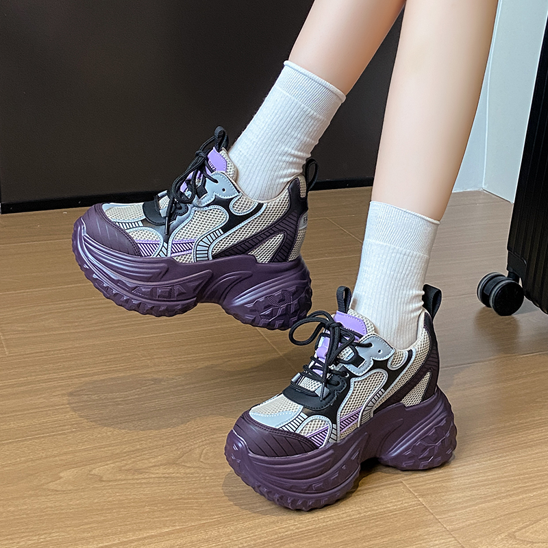 รองเท้าผ้าใบเสริมส้นสูง ไซต์35-39 สนใจทักแชท ฟรีค่าส่ง!