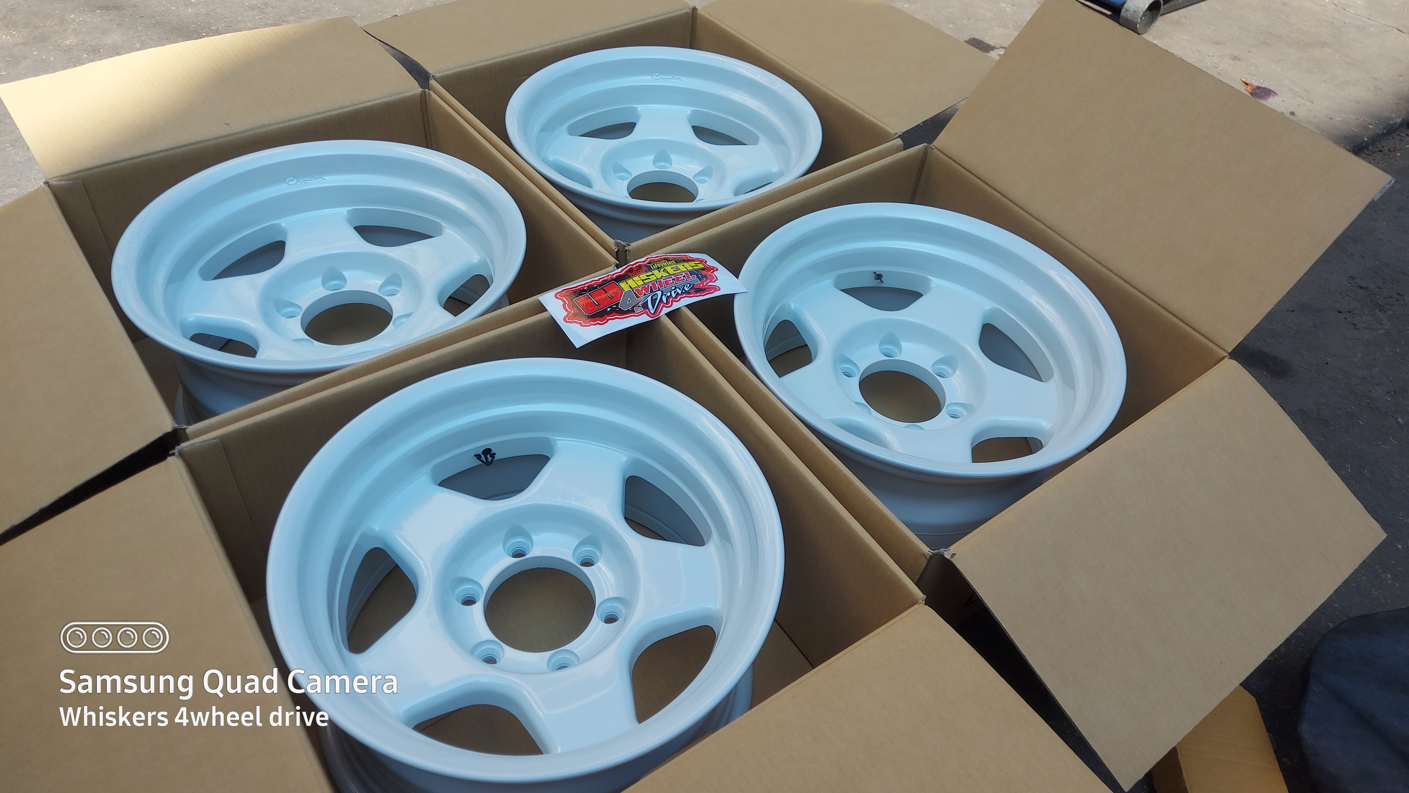 แม็กซ์เบทเล่ 16×8-25 ขาว