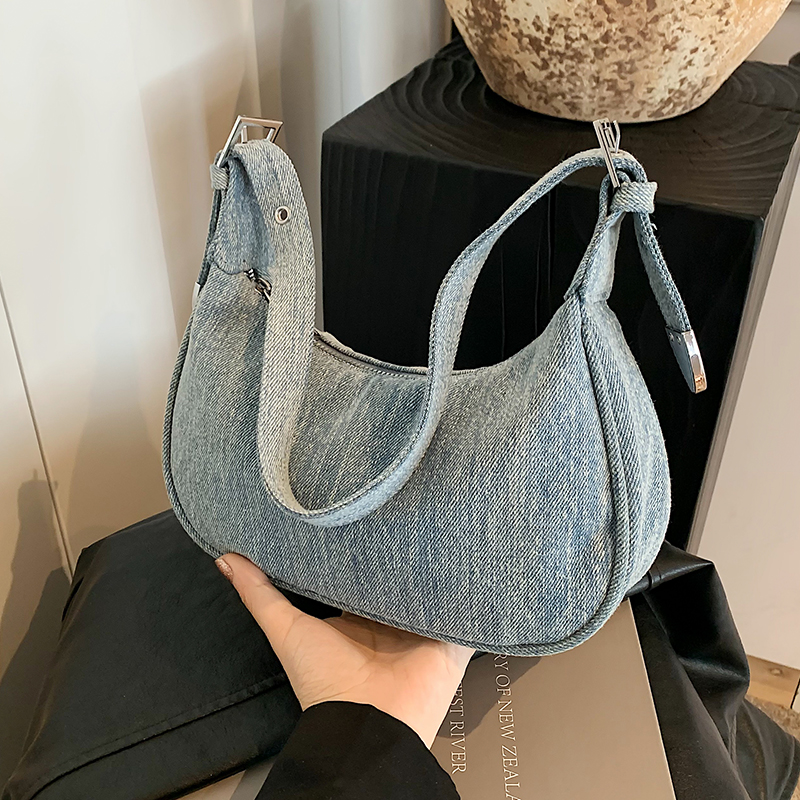 กระเป๋าผู้หญิงสวยๆ กระเป๋าสะพายข้างผู้หญิง กระเป๋าแบรนด์COOL BAG