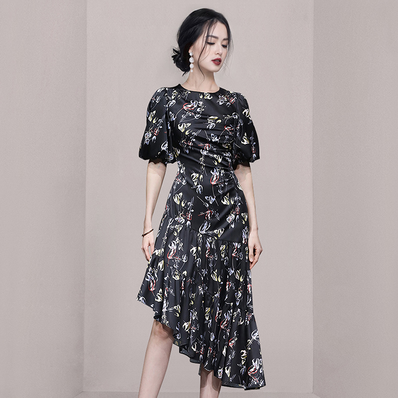 ชุดเดรสยาวสวยๆ สไตล์เกาหลี มีขนาด S M L XL สนใจทักแชท