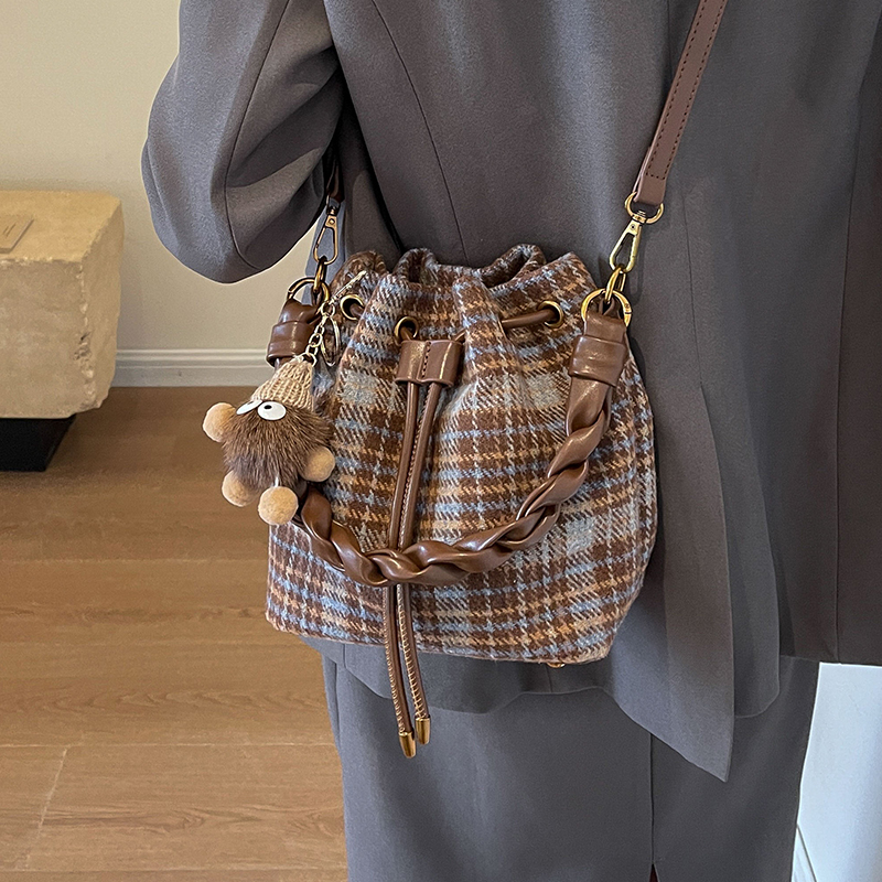 กระเป๋าผู้หญิงสวยๆ กระเป๋าสะพายข้างผู้หญิง กระเป๋าแบรนด์COOL BAG