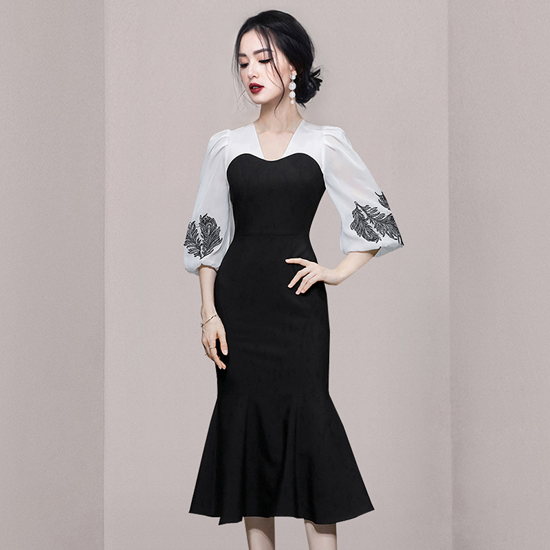 ชุดเดรสยาวสวยๆ สไตล์เกาหลี มีขนาด S M L XL สนใจทักแชท