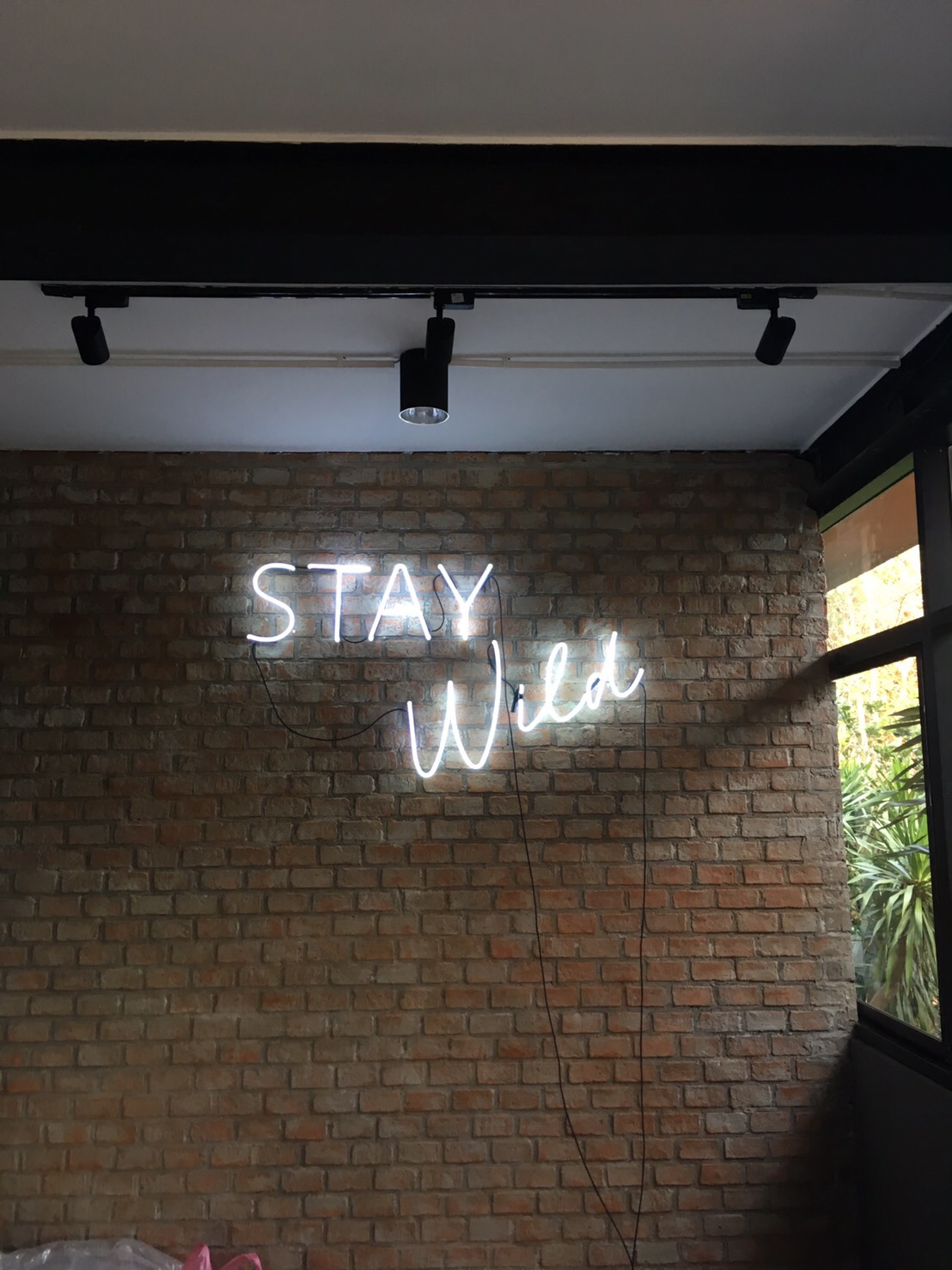 ป้ายไฟนีออนดัด STAY Will ติดตั้งโครงการmonlada khaoyai #ป้ายเขาใหญ่