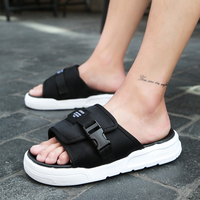 รองเท้าแฟชั่นอินเทรนด์