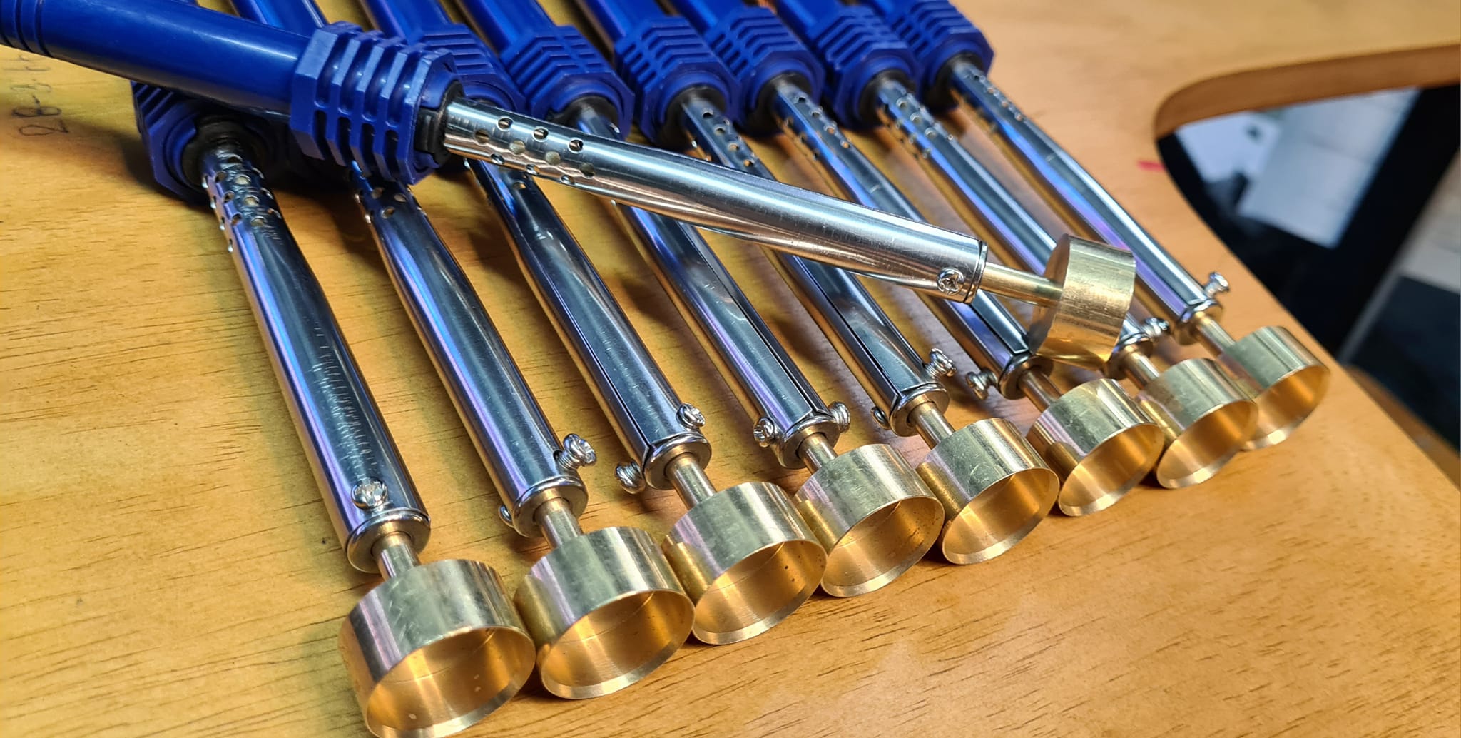 หัวแร้งเจาะรูแผ่นกระจายแสง LED BACKLIGHT TV