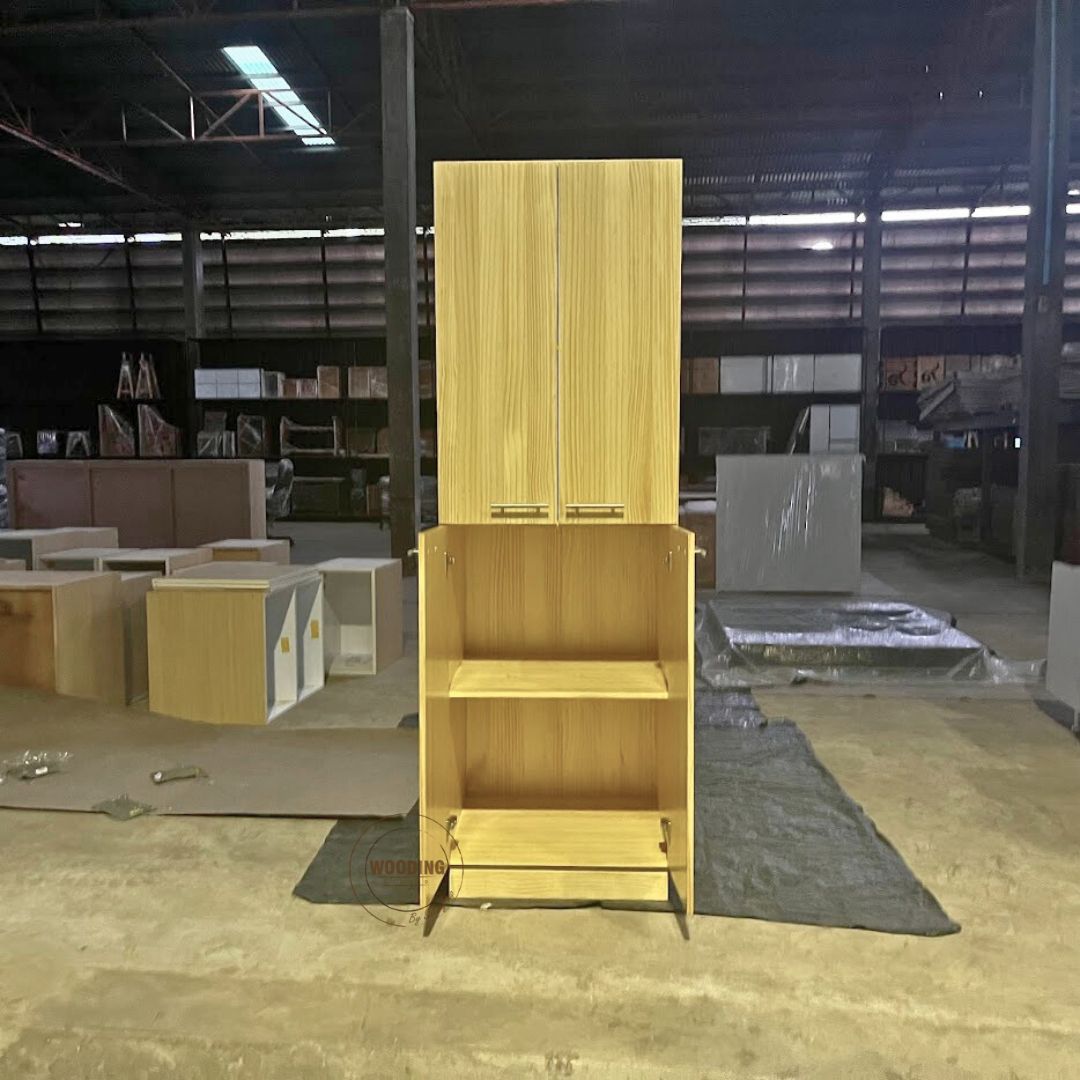 ตู้เก็บของไม้สน