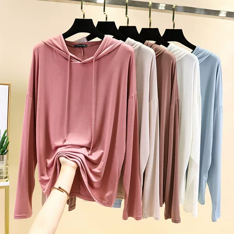 เสื้อยืดแขนยาว มีฮู้ด มีขนาด S M L XL สนใจทักแชท