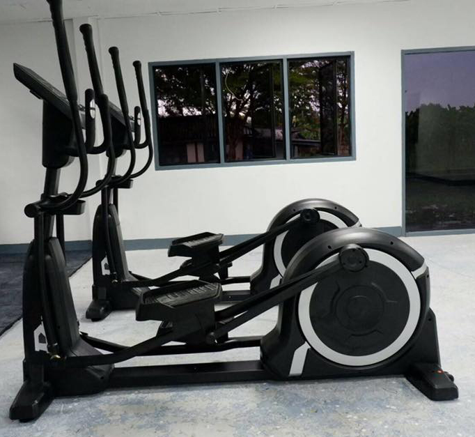 เครื่องเดินวงรีเกรดคอมเมอเชียล Maxnum EF02