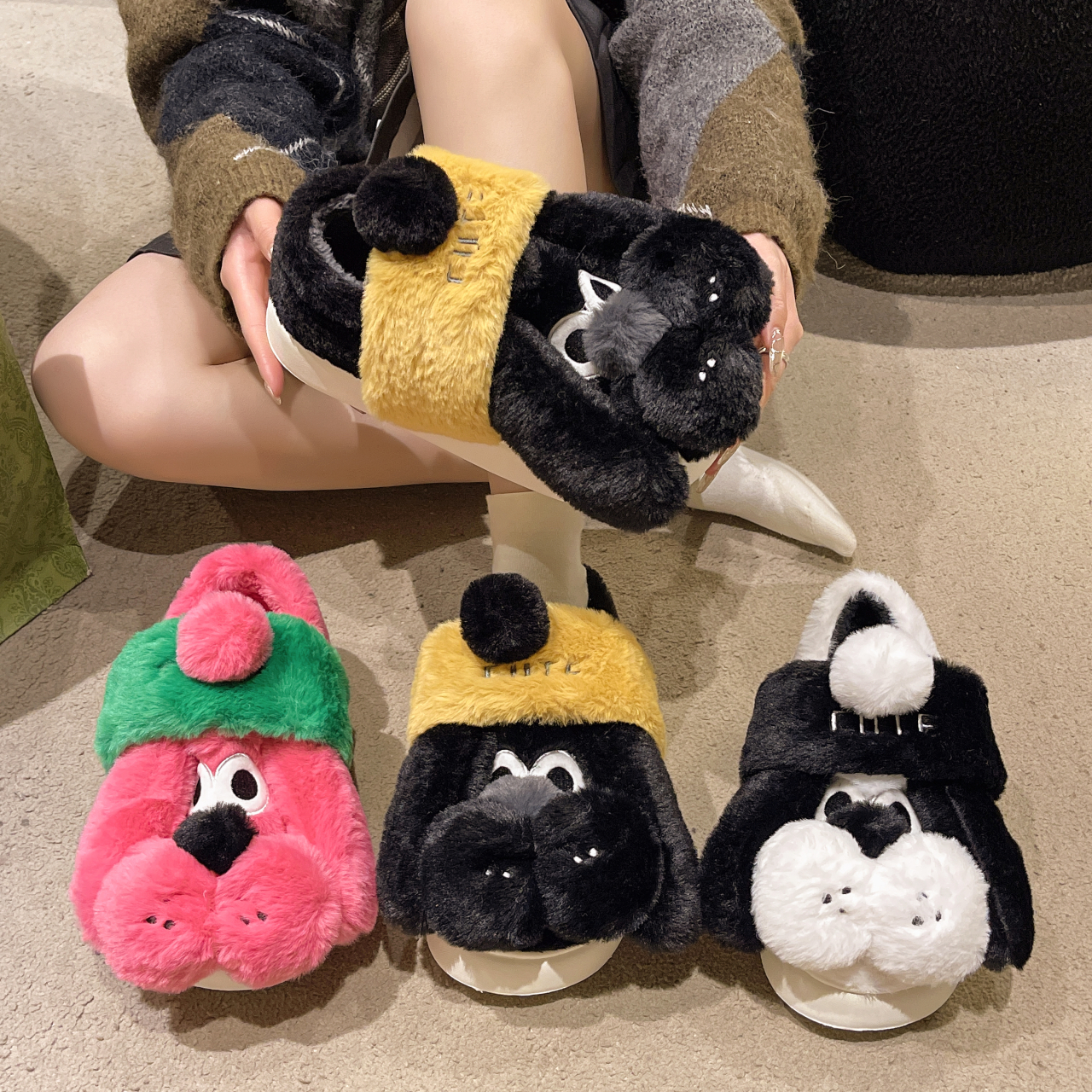 รองเท้าแฟชั่นผู้หญิงส้นเตี้ย ใส่สบาย มีขนาดให้สั่งซื้อ 35 36 37 38 39 40 สนใจทักแชท ฟรีค่าส่ง!