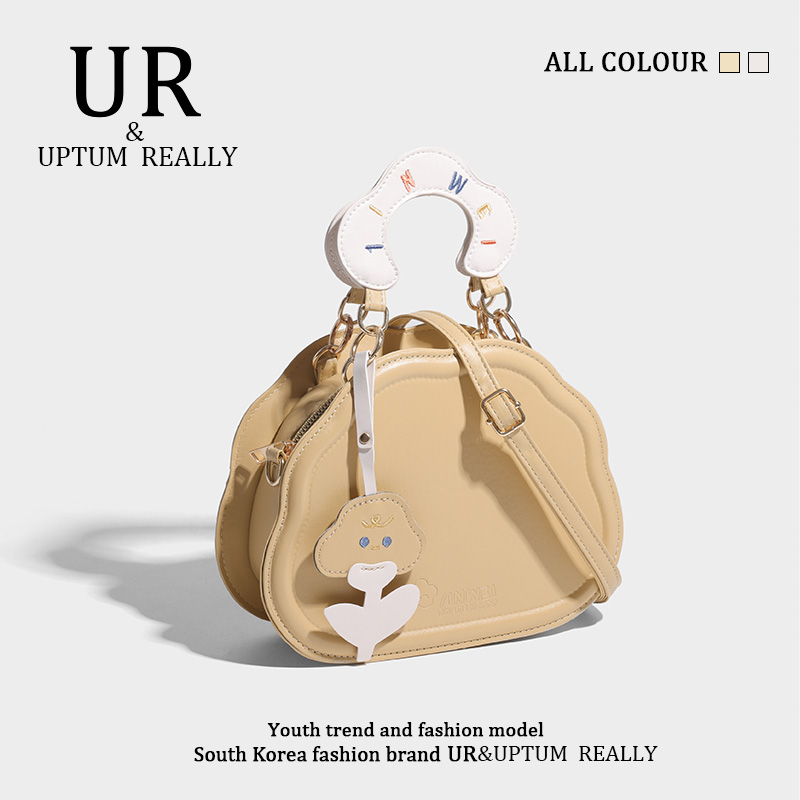 กระเป๋าผู้หญิงสวยๆ กระเป๋าสะพายข้างผู้หญิง กระเป๋าแบรนด์ BEAR BAG กระเป๋าหมีสุดคิ้ว!