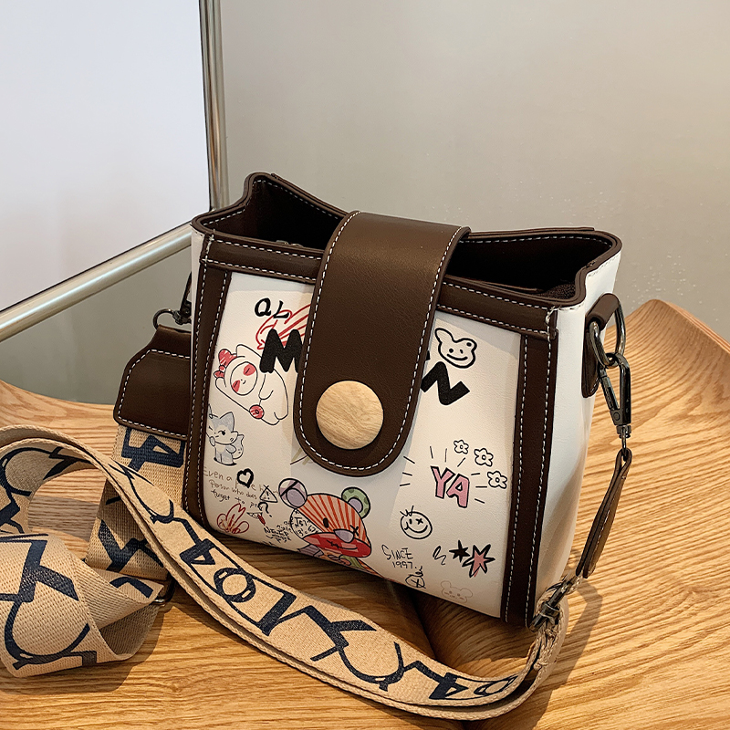 กระเป๋าผู้หญิงสวยๆ กระเป๋าสะพายข้างผู้หญิง กระเป๋าแบรนด์COOL BAG