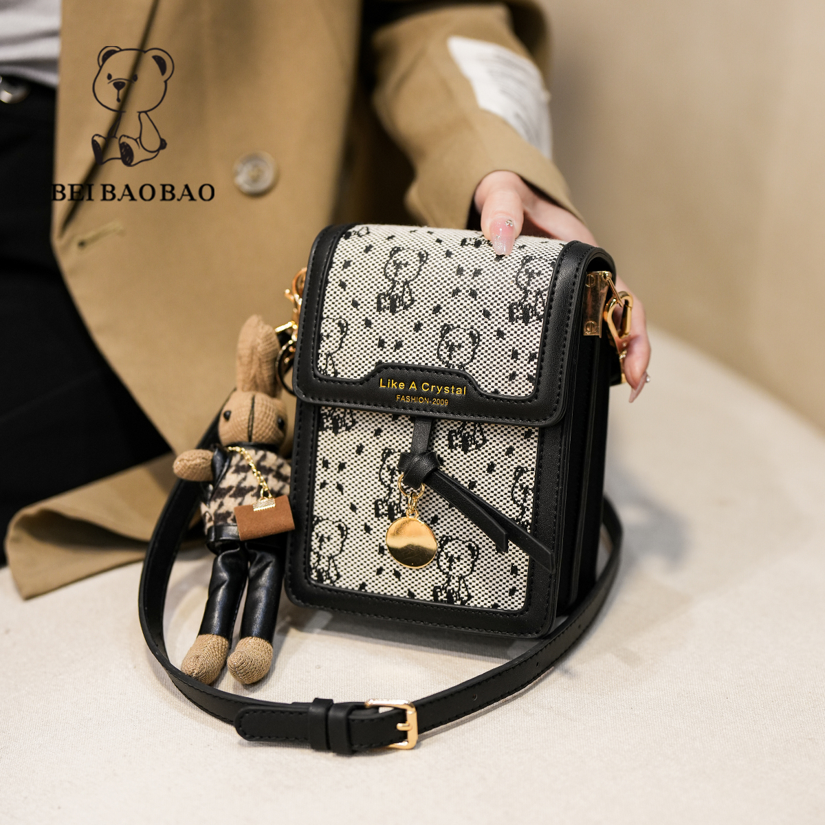 กระเป๋าผู้หญิงสวยๆ กระเป๋าสะพายข้างผู้หญิง กระเป๋าแบรนด์ BEAR BAG กระเป๋าหมีสุดคิ้ว!