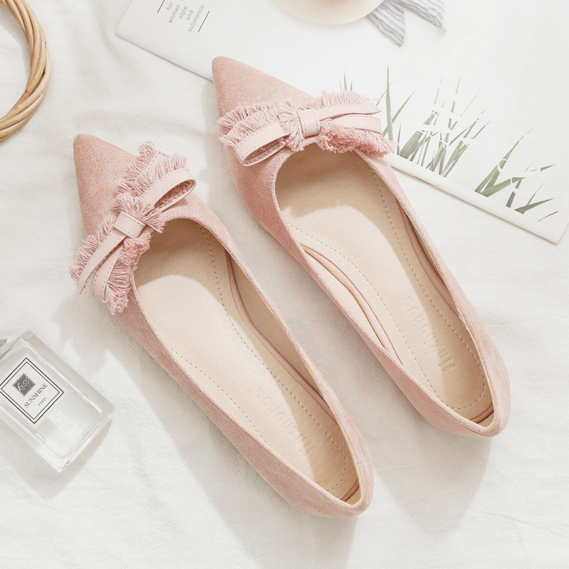 รองเท้าแฟชั่นผู้หญิงส้นเตี้ย ใส่สบาย มีขนาดให้สั่งซื้อ 35 36 37 38 39 40 สนใจทักแชท ฟรีค่าส่ง!