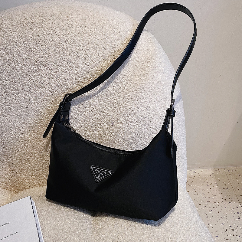 กระเป๋าผู้หญิงสวยๆ กระเป๋าสะพายข้างผู้หญิง กระเป๋าแบรนด์COOL BAG