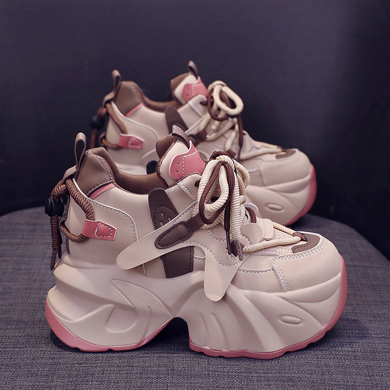 รองเท้าผ้าใบเสริมส้นสูง ไซต์35-39 สนใจทักแชท ฟรีค่าส่ง!