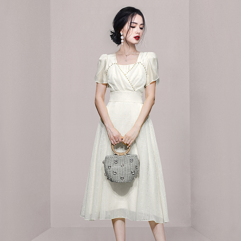 ชุดเดรสยาวสวยๆ สไตล์เกาหลี มีขนาด S M L XL สนใจทักแชท