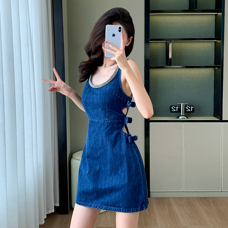 ชุดเดรสยาวสวยๆ สไตล์เกาหลี มีขนาด S M L XL สนใจทักแชท