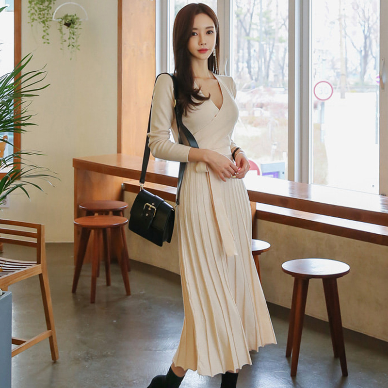 ชุดเดรสยาวสวยๆ สไตล์เกาหลี มีขนาด S M L XL สนใจทักแชท