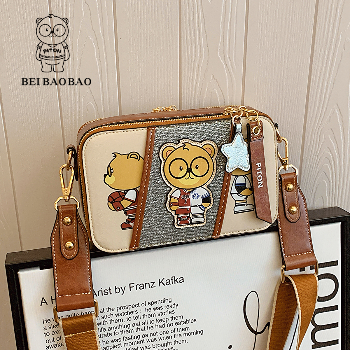 กระเป๋าผู้หญิงสวยๆ กระเป๋าสะพายข้างผู้หญิง กระเป๋าแบรนด์ BEAR BAG กระเป๋าหมีสุดคิ้ว!