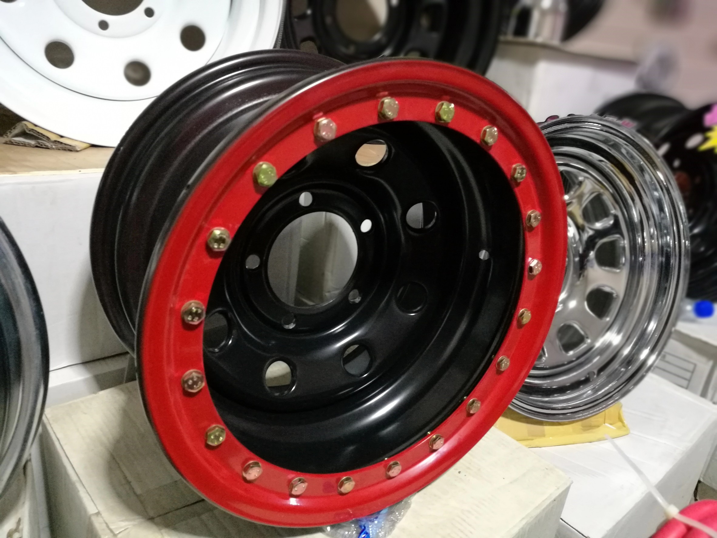 ล้อกระทะนำเข้า Asia Road ขอบ 15x8"-offset-40 (5รู 139.7) ดำขอบแดง