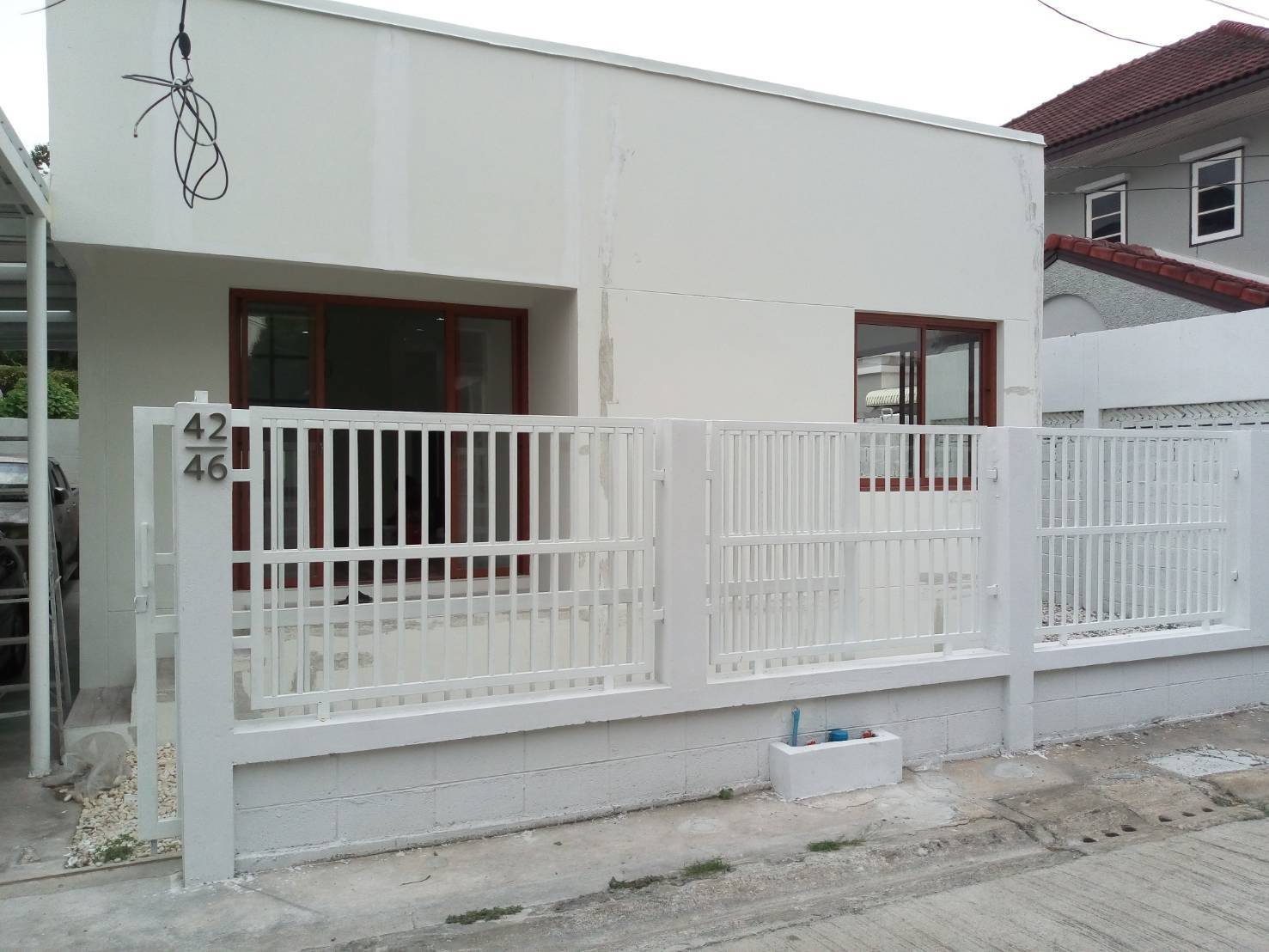 ป้ายบ้านเลขที่สแตนเลสยกขอบ42/46 ผลิตพร้อมติดตั้งที่ จตุจักร