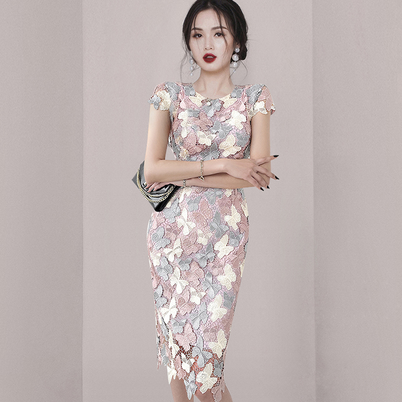 ชุดเดรสยาวสวยๆ สไตล์เกาหลี มีขนาด S M L XL สนใจทักแชท